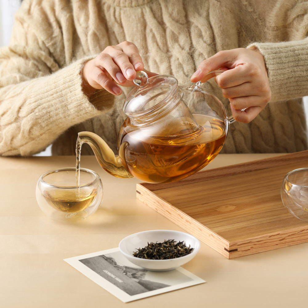 Théière en verre transparent avec infuseur fait main de 600 ml, compatible avec la cuisinière