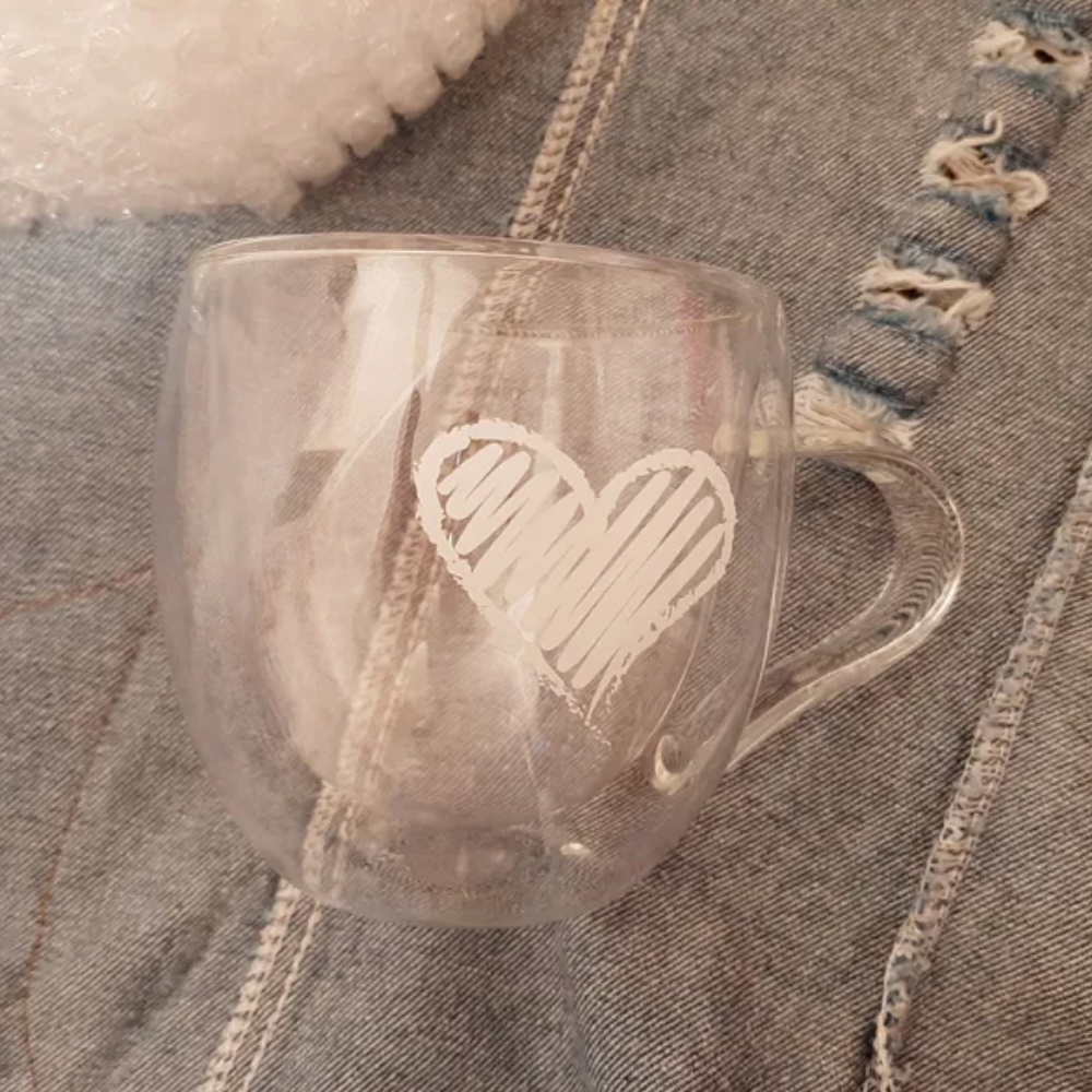 Tasse à boire en verre à double couche à motif de cœur de 9,5 oz